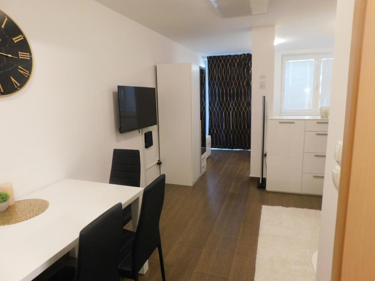 Апартаменти Modern Center Studio Under The Castle V Любляна Екстер'єр фото